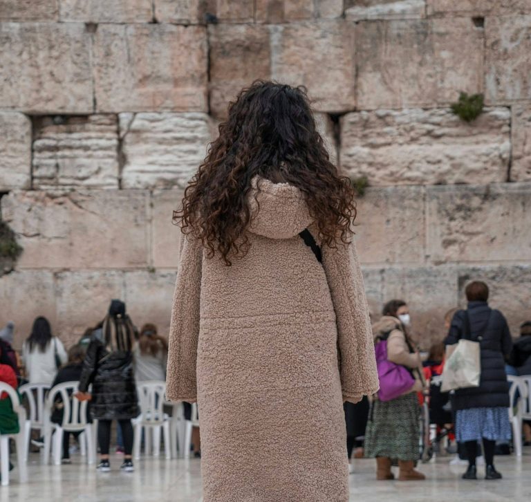 Israelis turn to God in the war