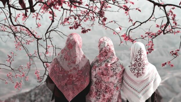 Praying women: Iran's secret weapon